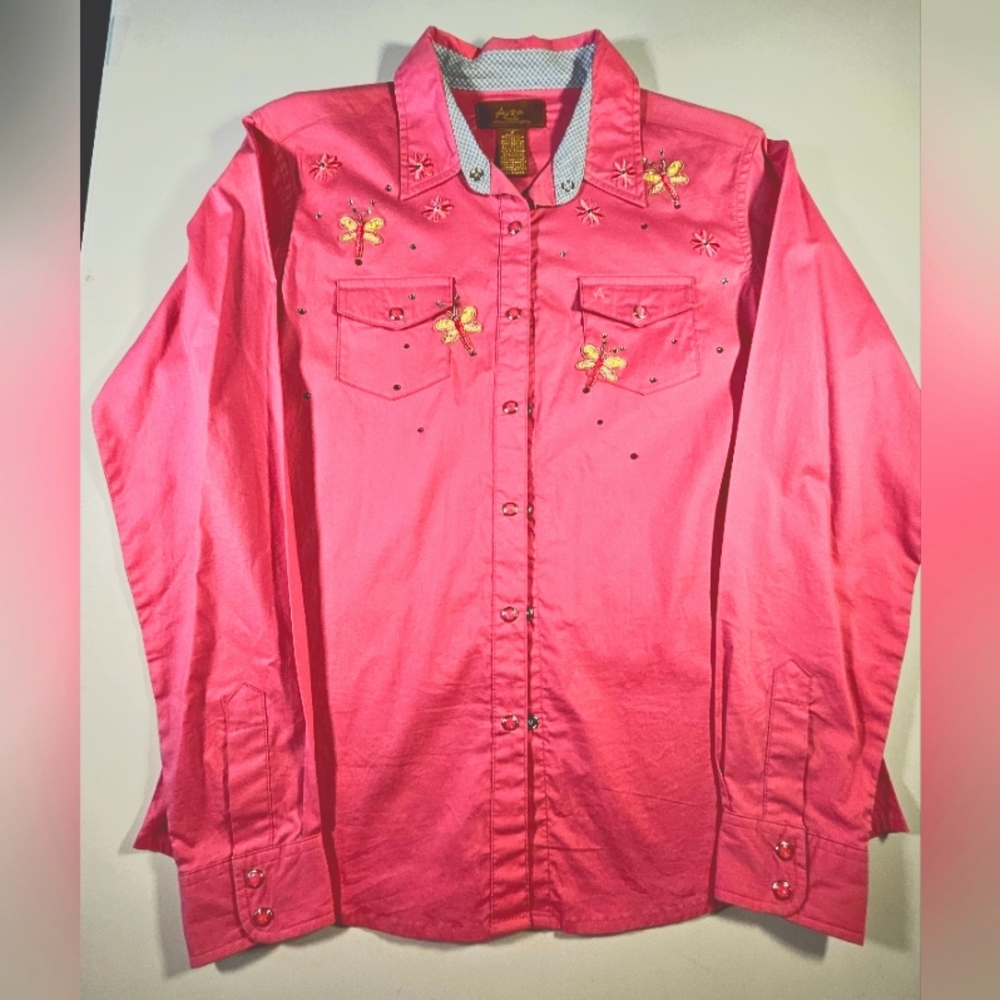 Aura hot pink with butterfly's button up top